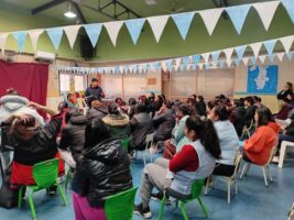 Acompañamos a quienes acompañan: El valor de construir comunidad en la crianza